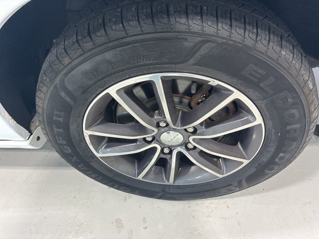 Used 2017 Dodge Grand Caravan SXT image 10