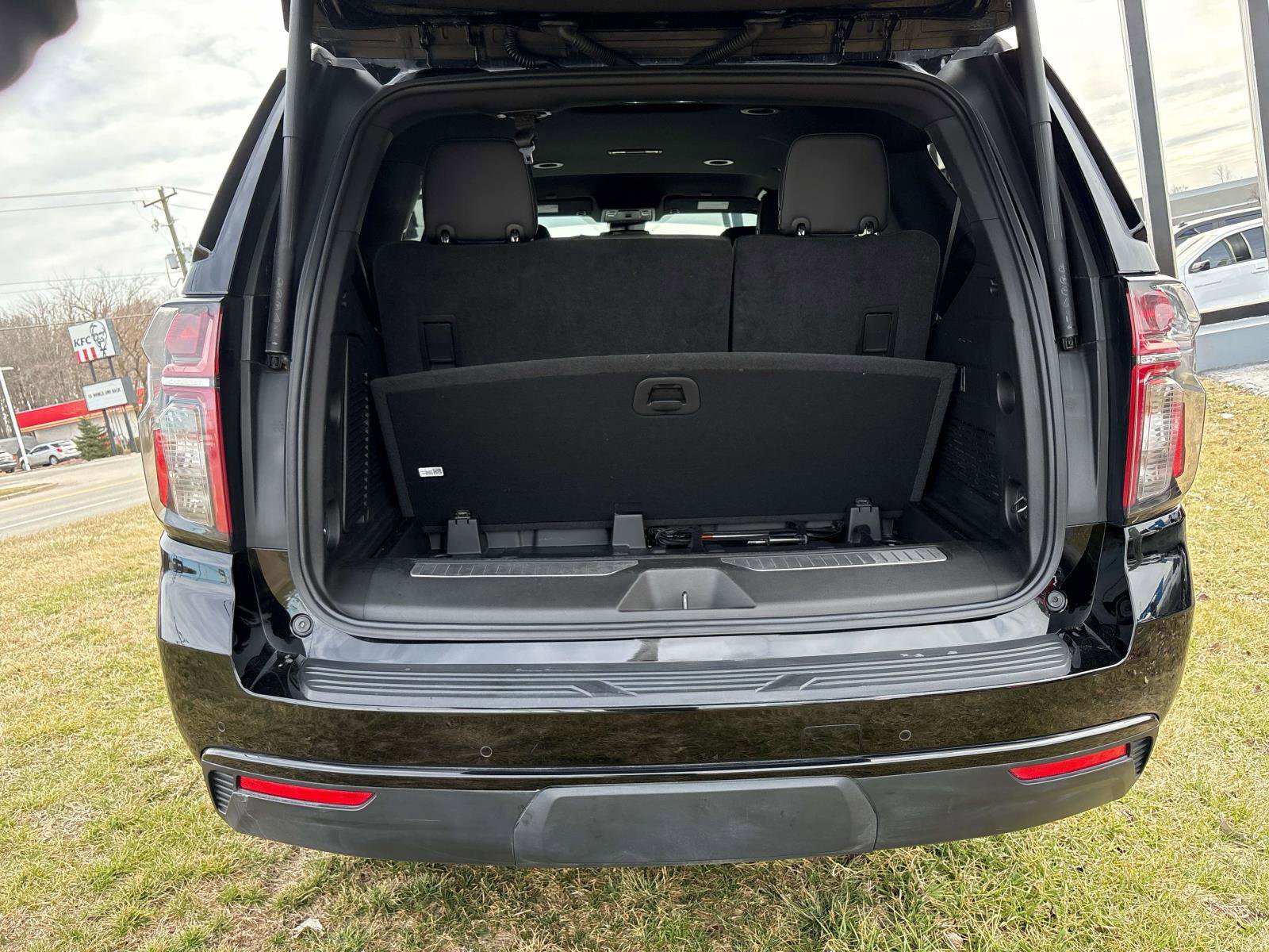 Used 2024 Chevrolet Tahoe Z71 image 5