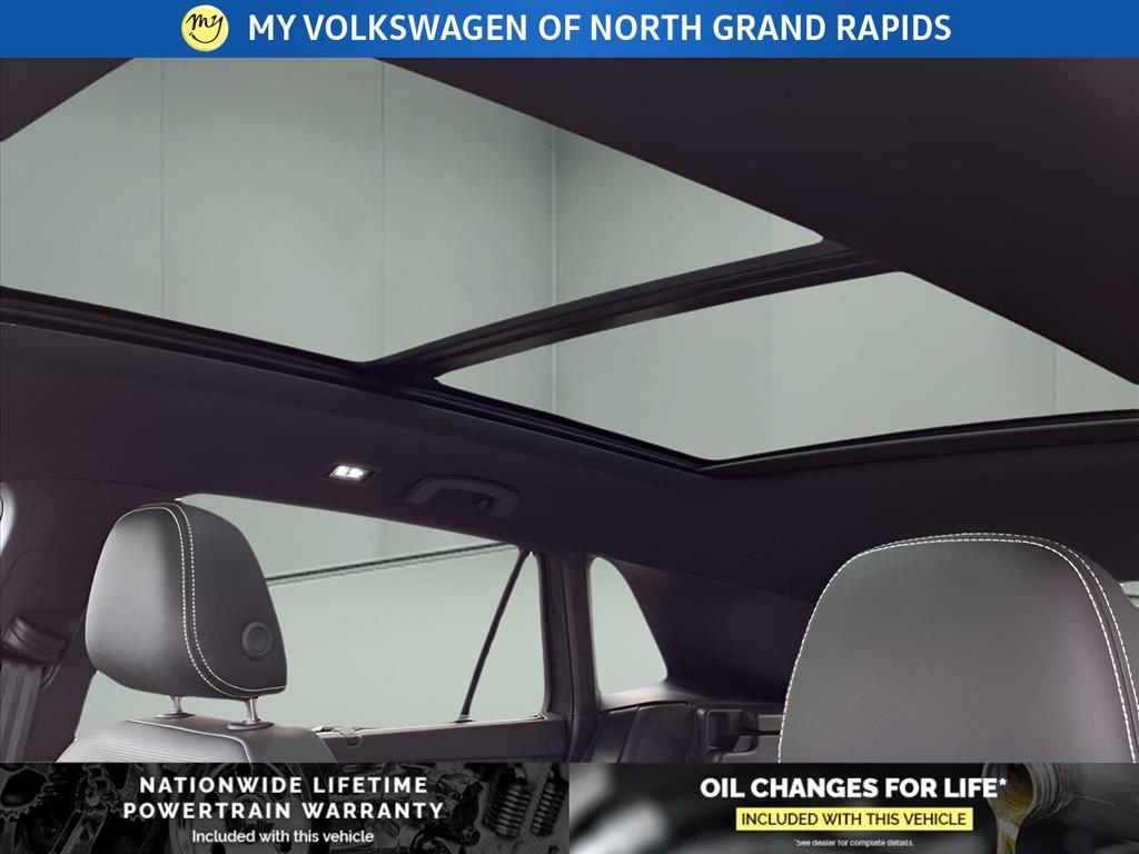 New 2026 Volkswagen Atlas Cross Sport SEL R-Line image 8