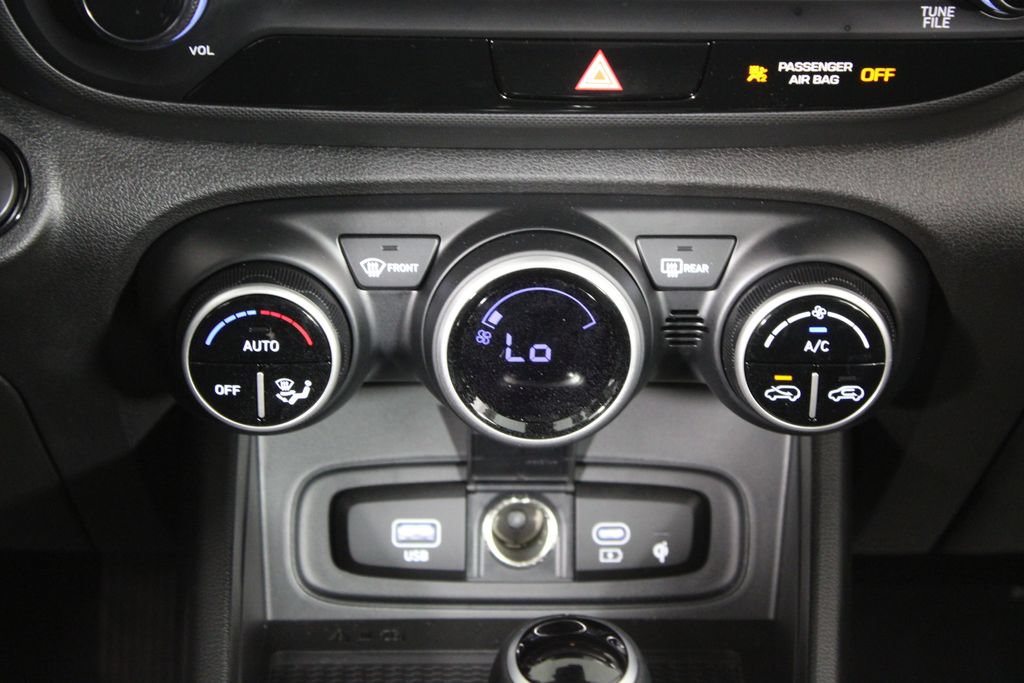 Used 2026 Hyundai Venue SEL FWD image 22