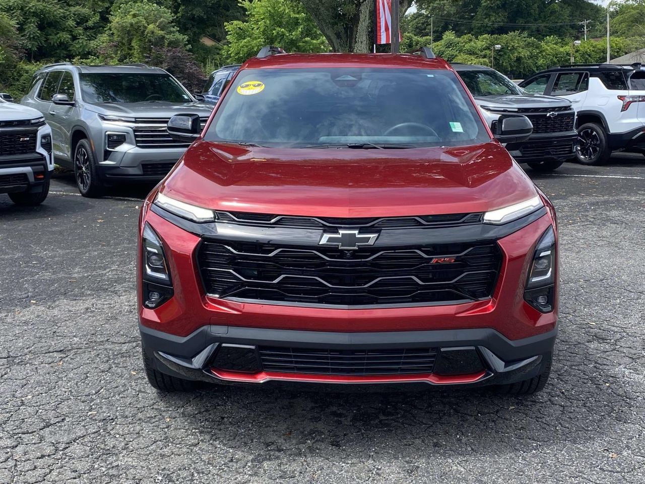 Used 2025 Chevrolet Equinox RS w/ Safety and Technology Package FWD image 2