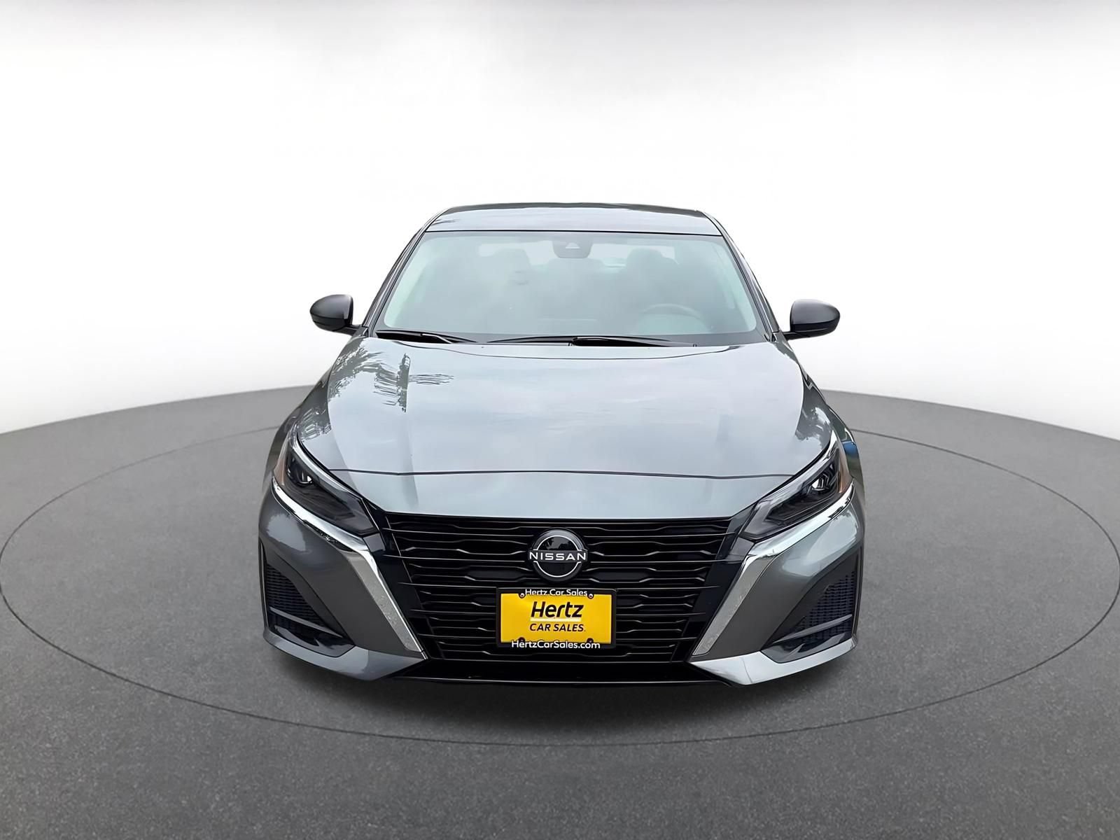 Used 2025 Nissan Altima 2.5 SV FWD image 4