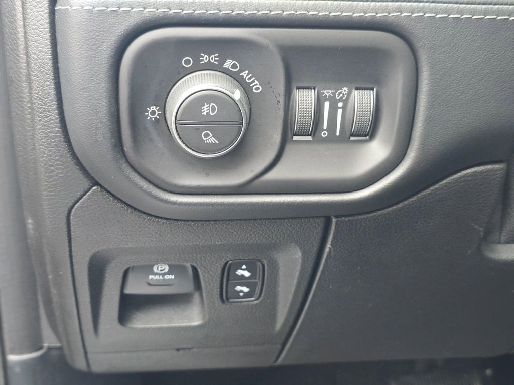 Used 2019 RAM 1500 Limited image 21