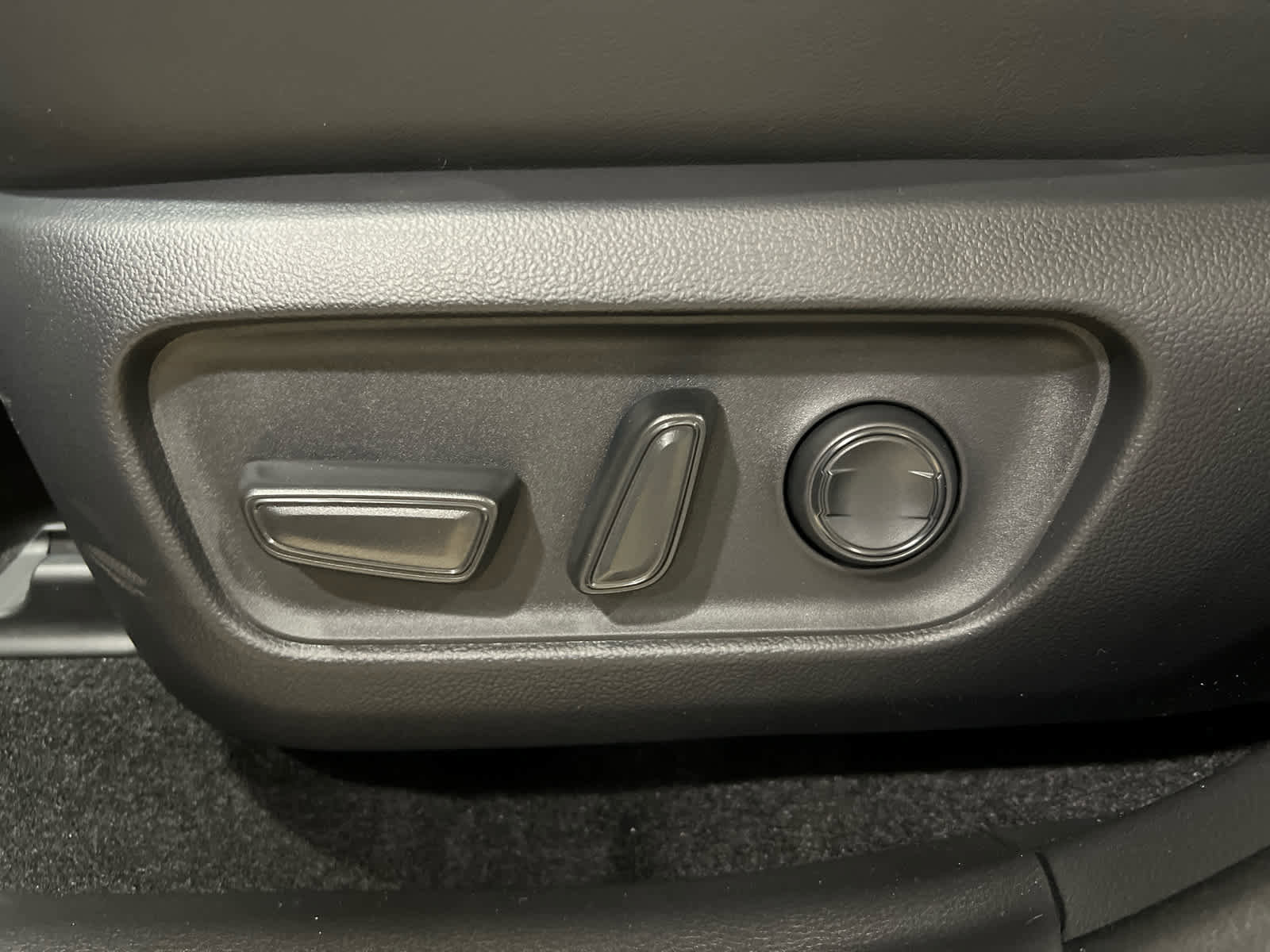 New 2026 Toyota RAV4 XSE AWD/4WD image 17