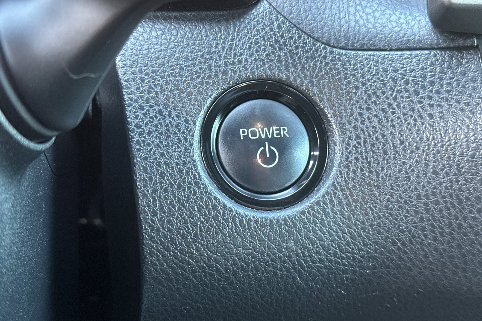 Used 2025 Toyota Camry SE image 23