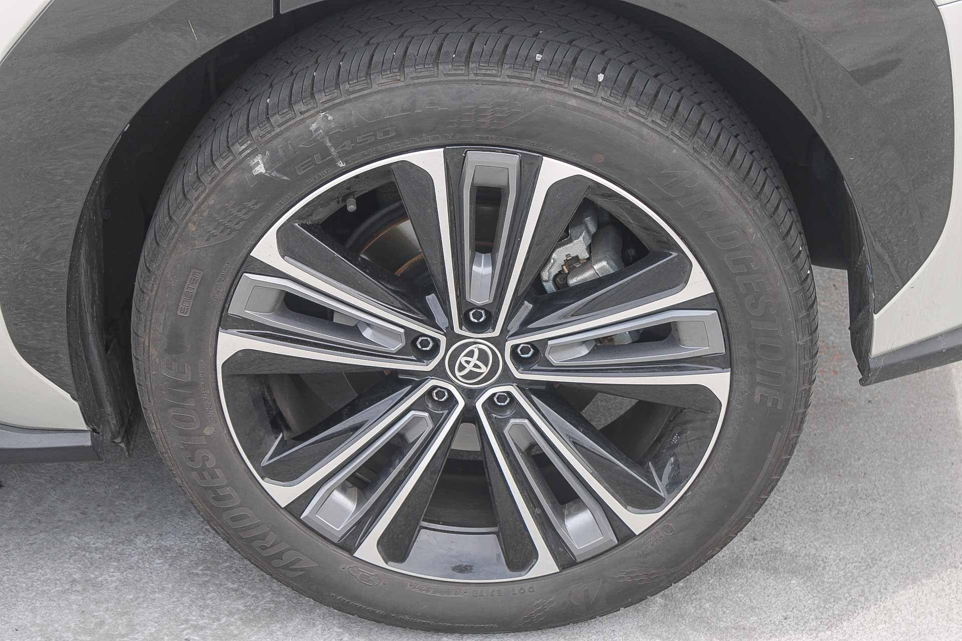 Used 2023 Toyota bZ4X Limited w/ Weather Package image 10