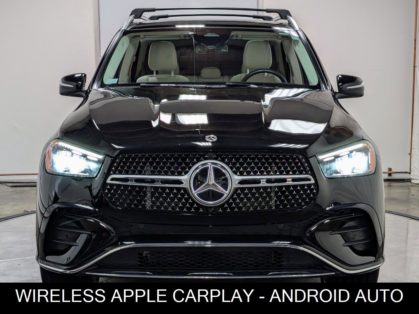 Used 2024 Mercedes-Benz GLE 350 4MATIC w/ AMG Line Exterior image 3