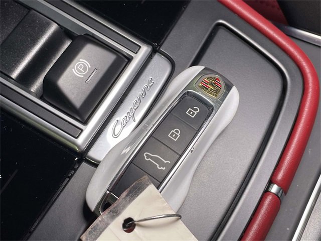 Used 2021 Porsche Cayenne Turbo image 42