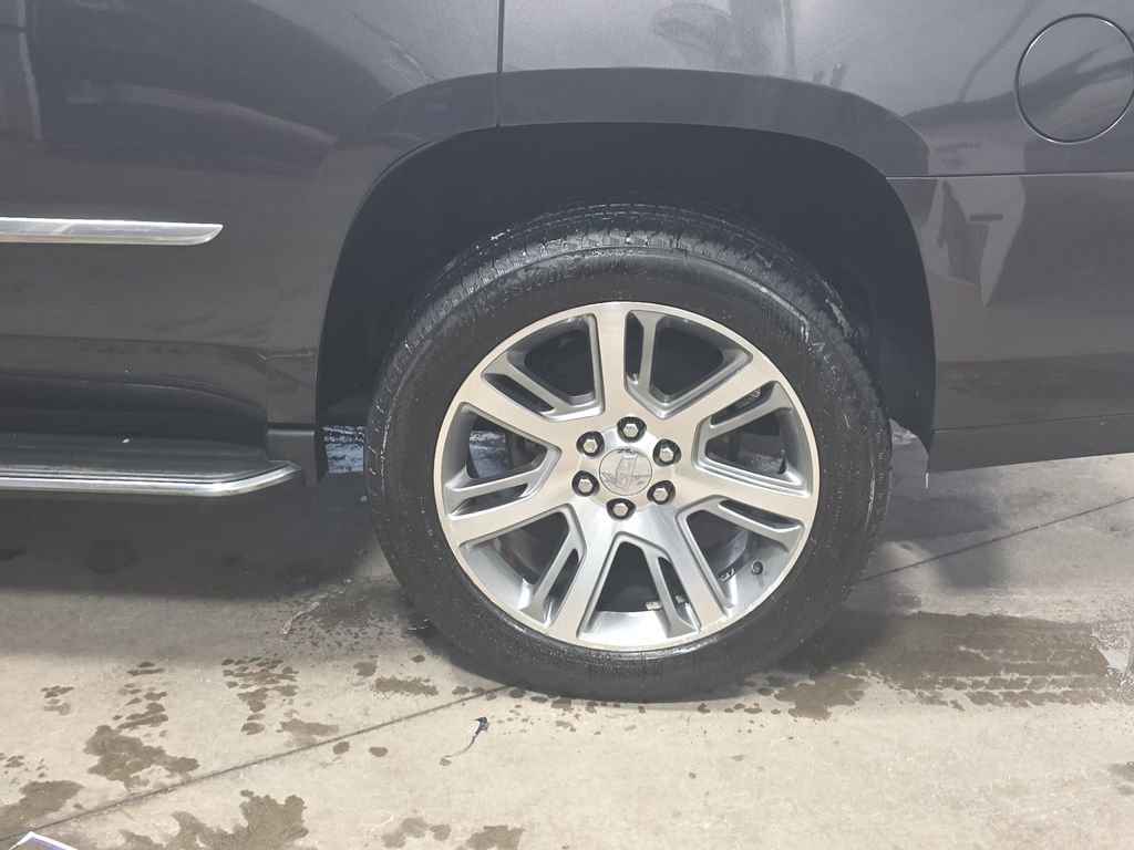 Used 2016 Cadillac Escalade Luxury image 35