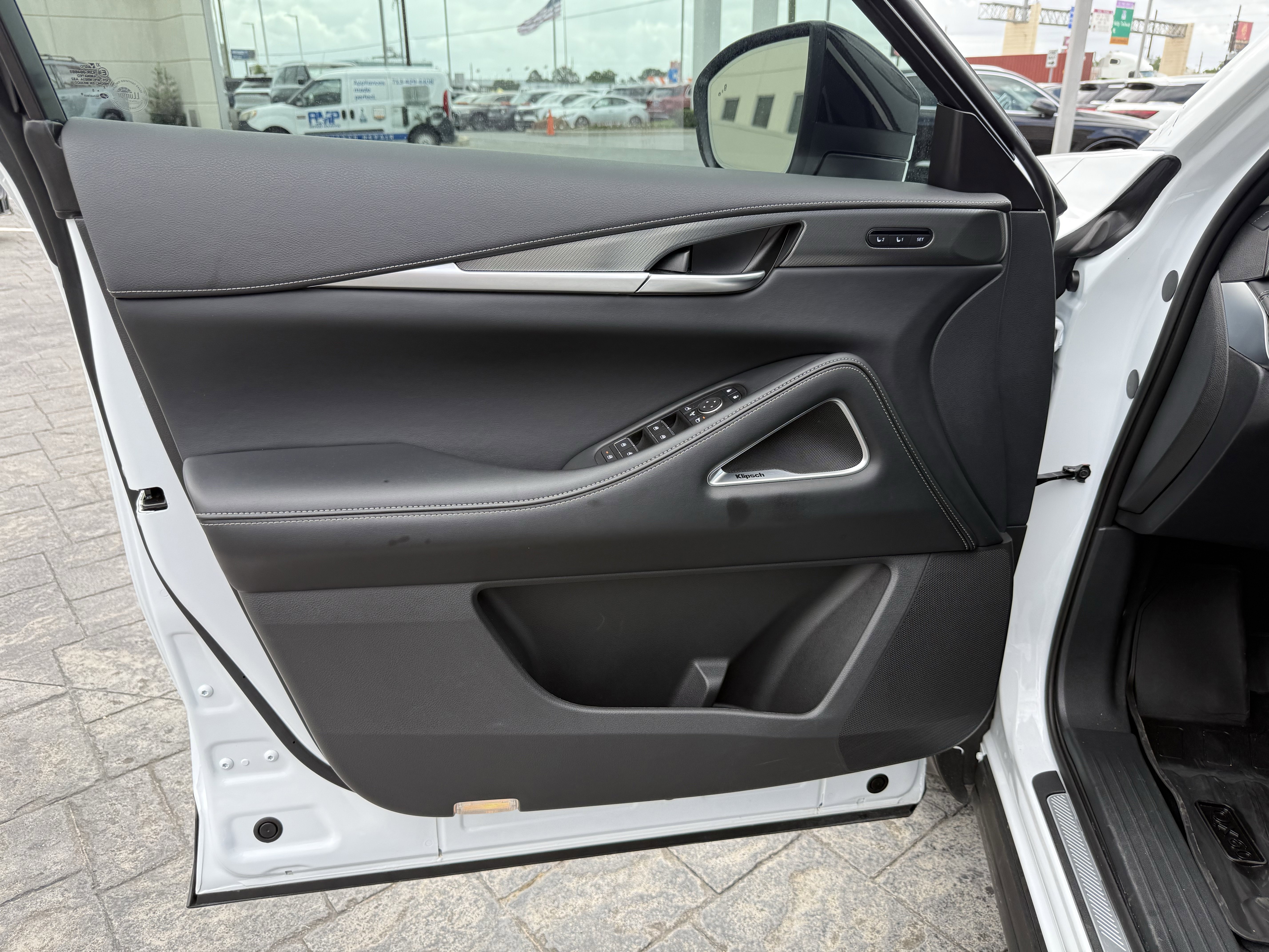 Certified 2026 INFINITI QX60 Luxe w/ Cargo Package image 10