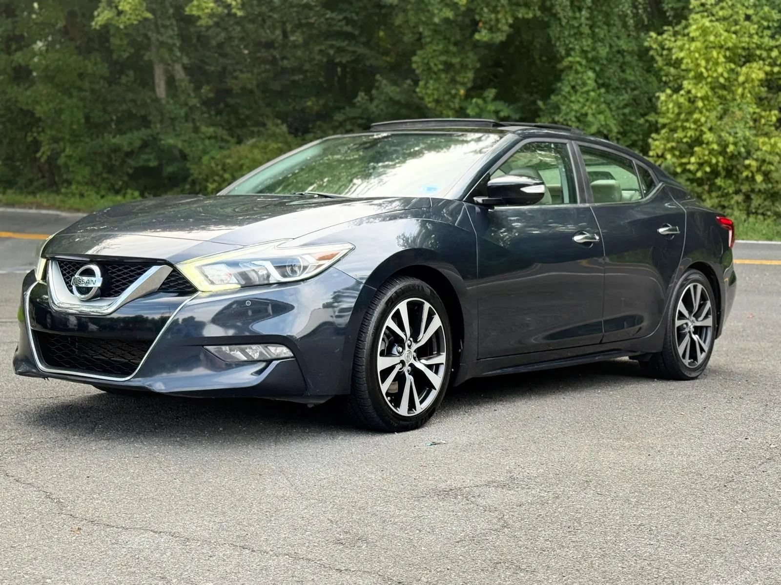 Used 2016 Nissan Maxima Platinum FWD image 4