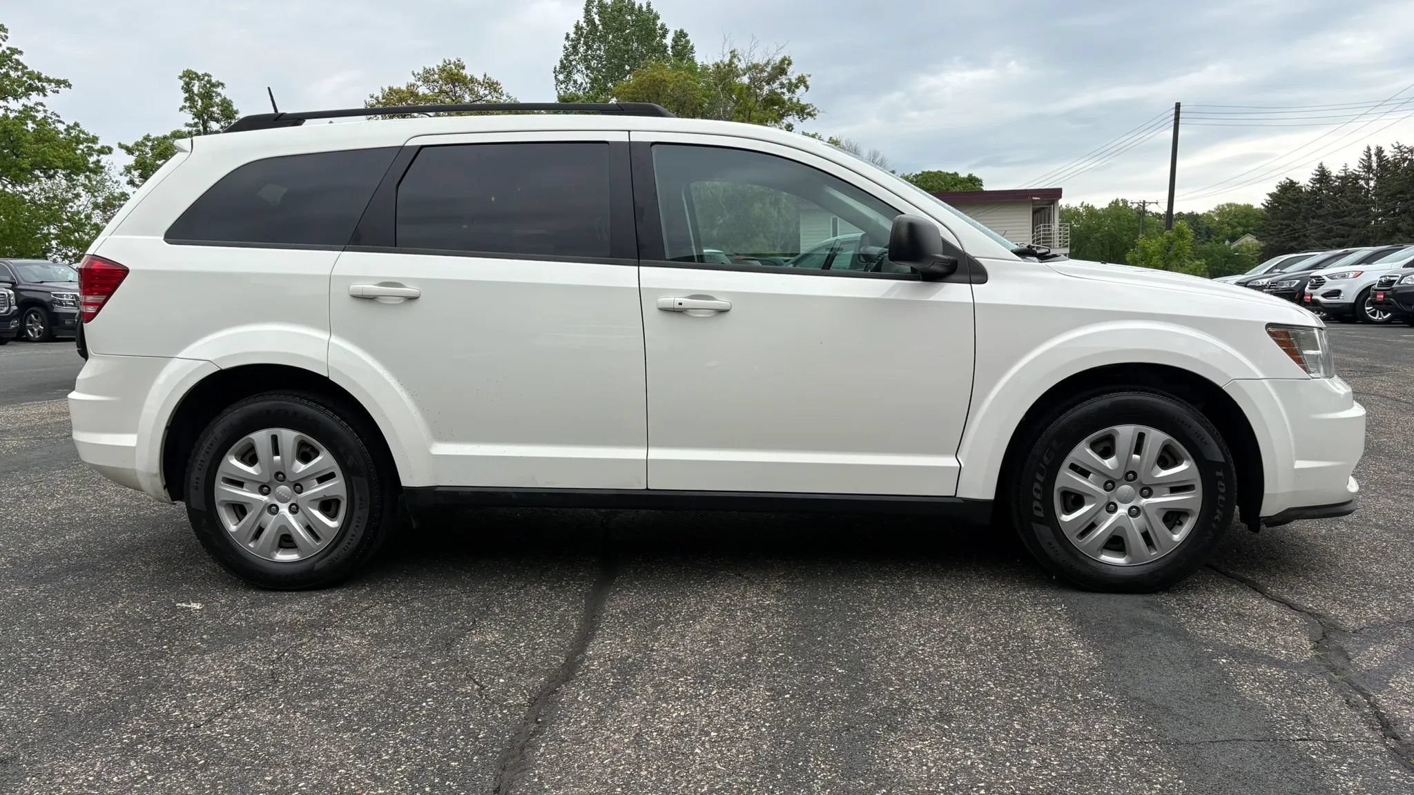 Used 2020 Dodge Journey SE FWD image 11