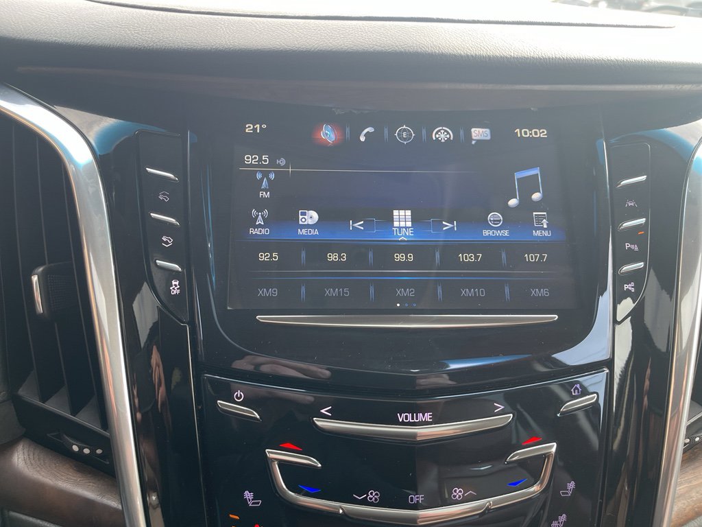 Used 2019 Cadillac Escalade ESV Luxury w/ LPO, Escalade Noir Package image 25