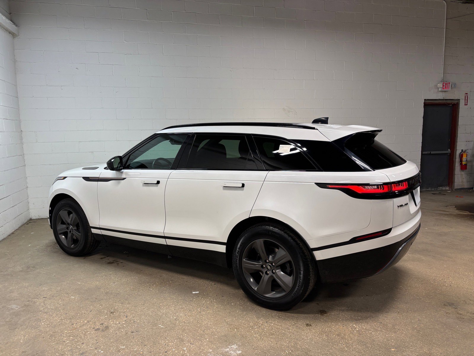Used 2022 Land Rover Range Rover Velar R-Dynamic S AWD/4WD image 10