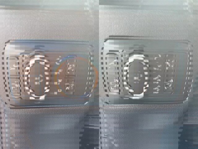 New 2025 Ford Escape SE w/ Class II Trailer Tow Package image 38