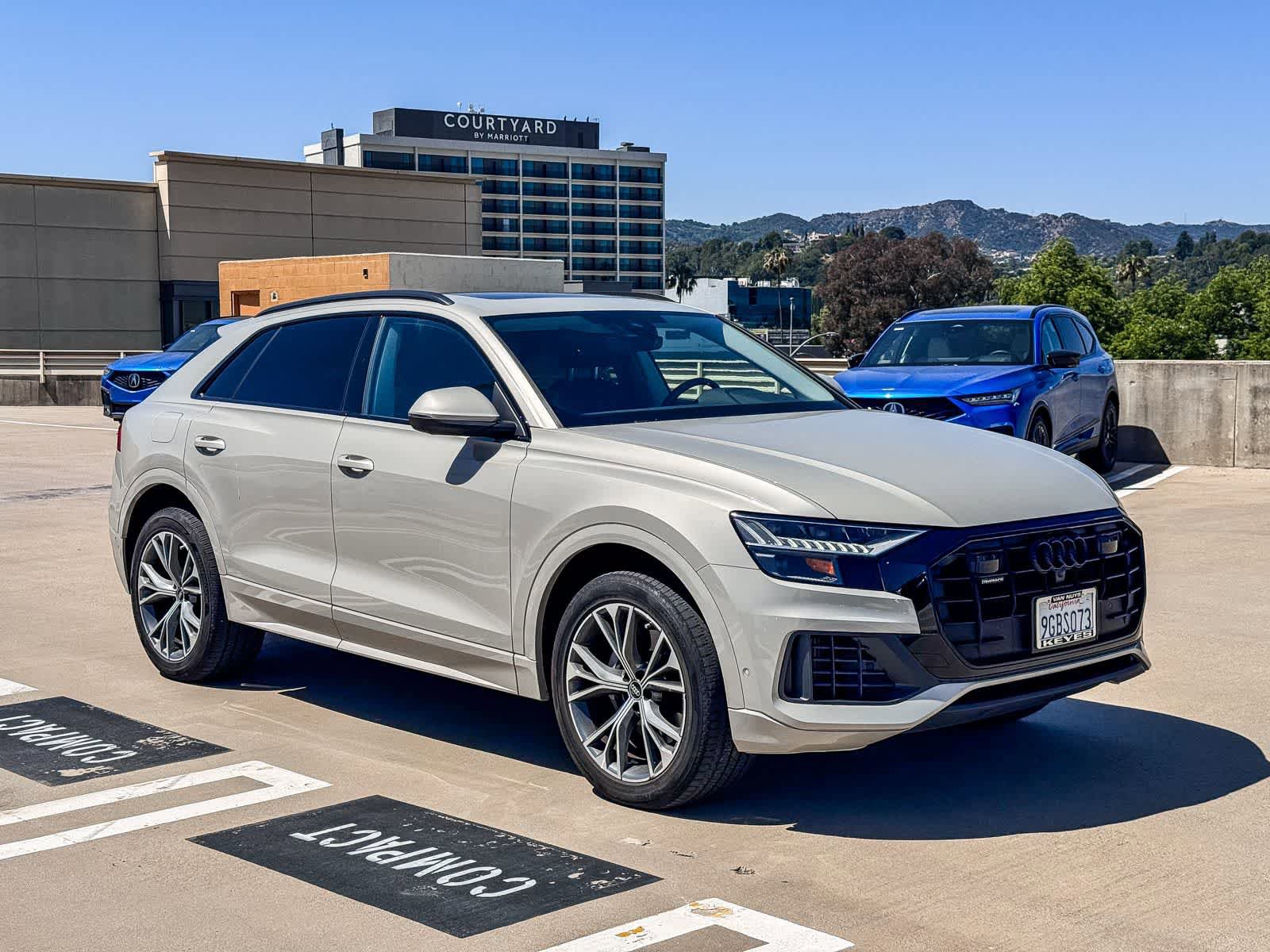 Used 2023 Audi Q8 Premium w/ Convenience Package AWD/4WD image 5