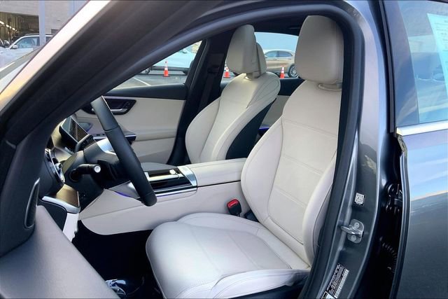 Used 2025 Mercedes-Benz C 300 4MATIC Sedan image 6