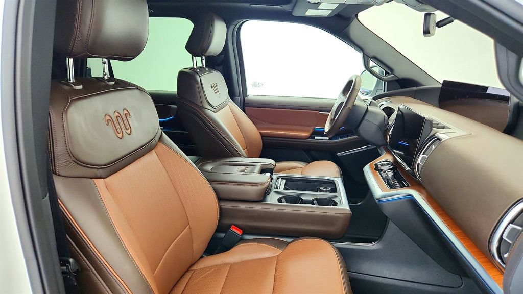 Used 2025 Ford Expedition Max King Ranch AWD/4WD image 27