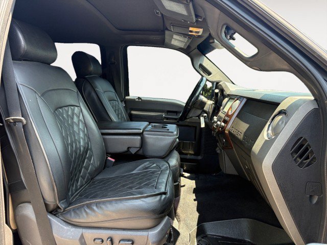 Used 2011 Ford F250 Lariat w/ Lariat Interior Pkg AWD/4WD image 9