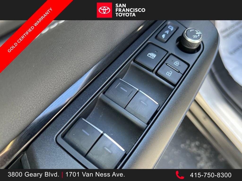 Certified 2021 Toyota Venza LE AWD/4WD image 36