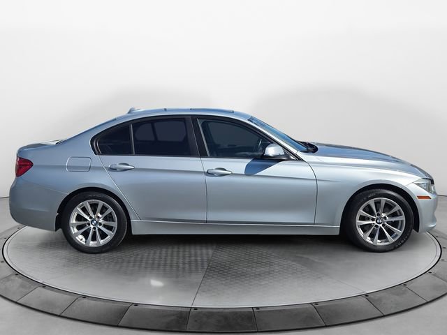 Used 2017 BMW 320i Sedan image 6