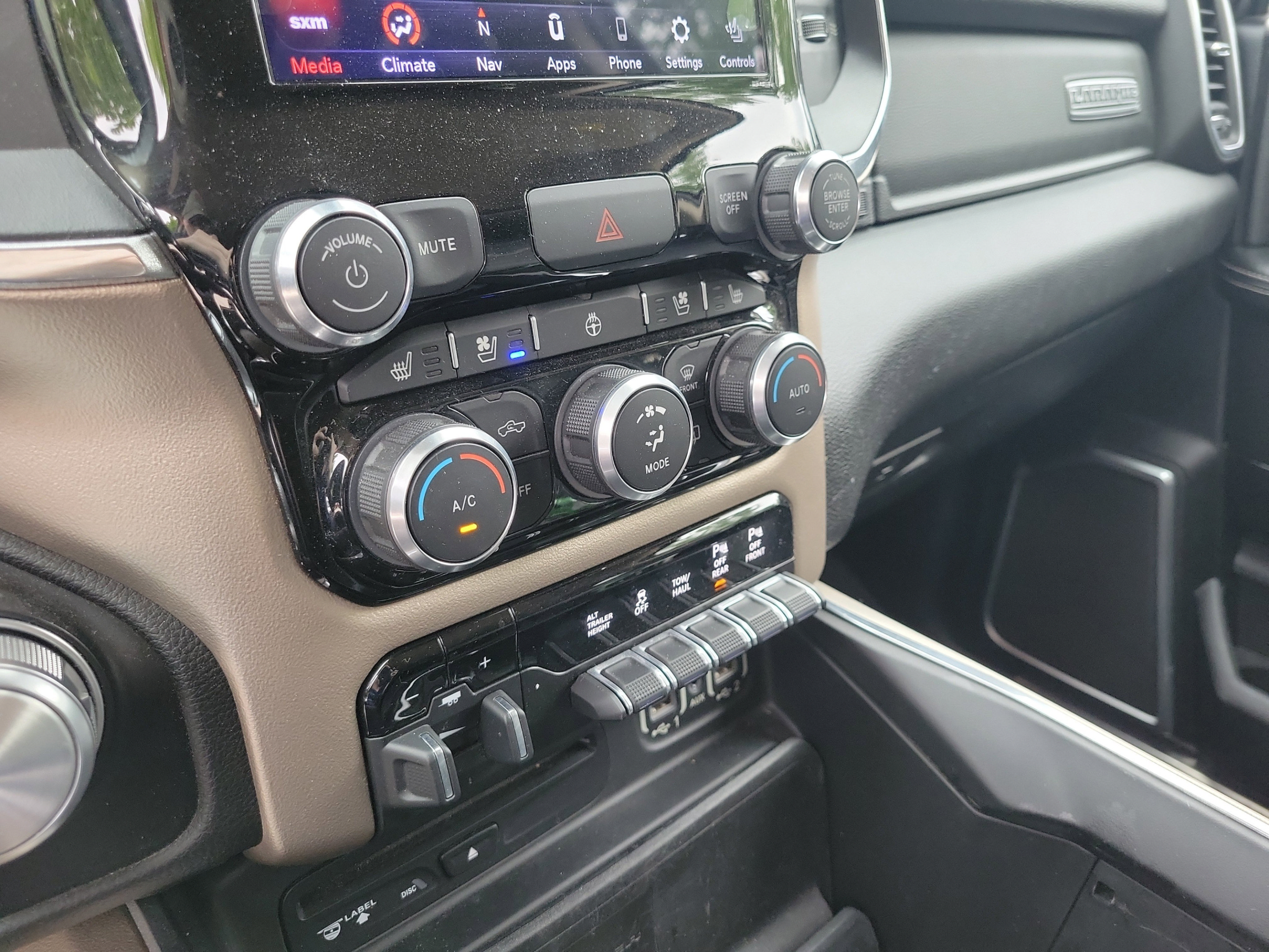 Certified 2019 RAM 2500 Laramie RWD image 18