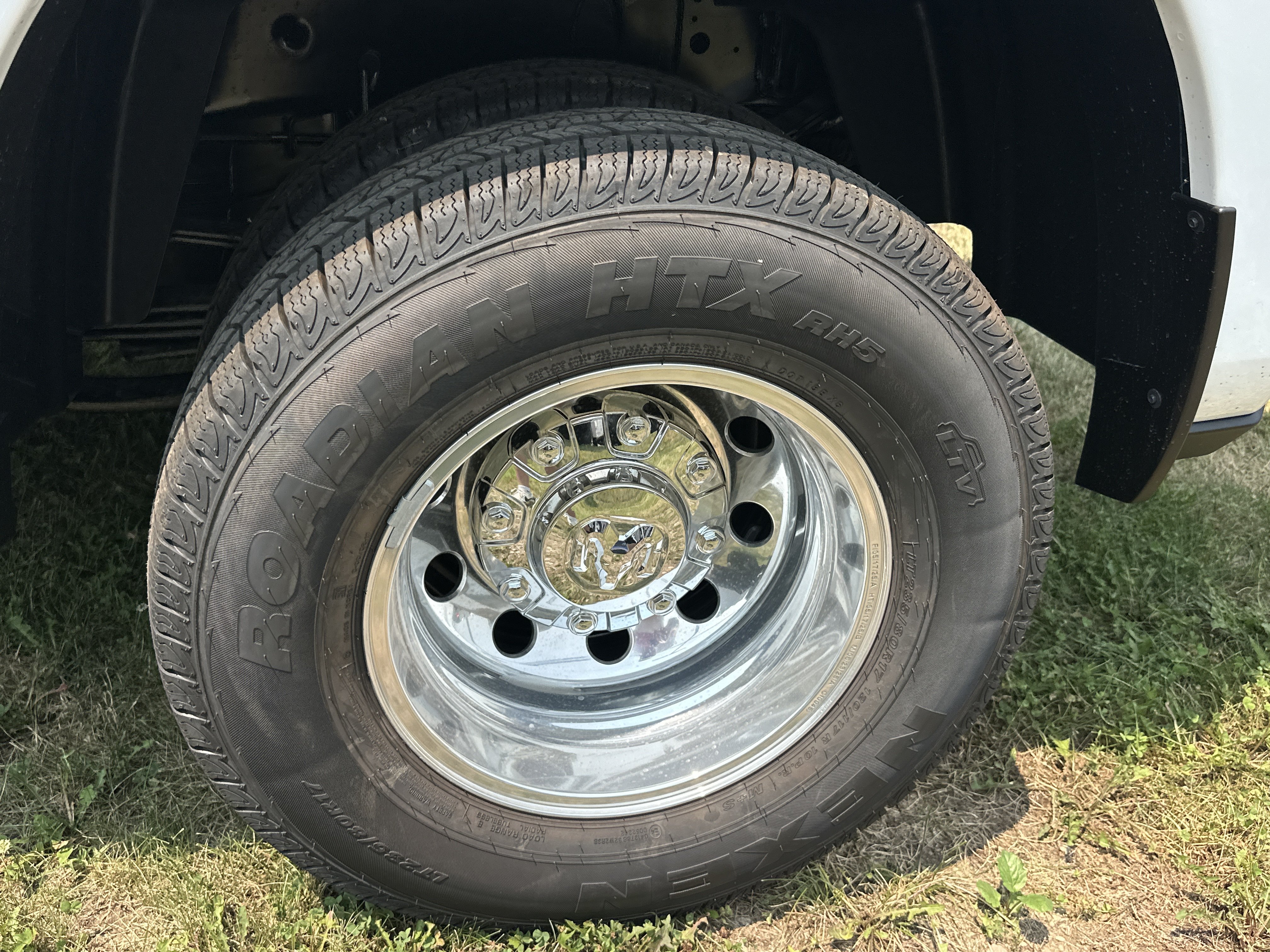 New 2026 RAM 3500 Big Horn AWD/4WD image 36