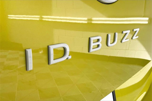 New 2025 Volkswagen ID. Buzz 1st Edition image 13