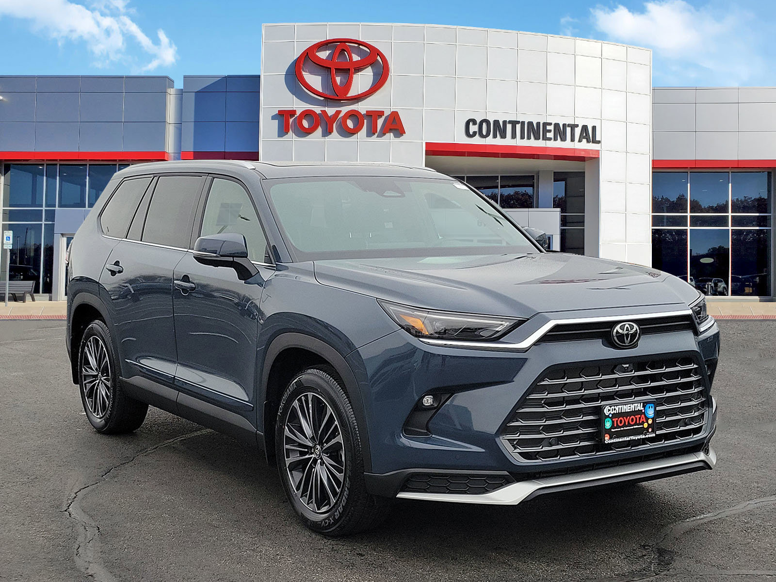 New 2026 Toyota Grand Highlander AWD Hybrid video 2