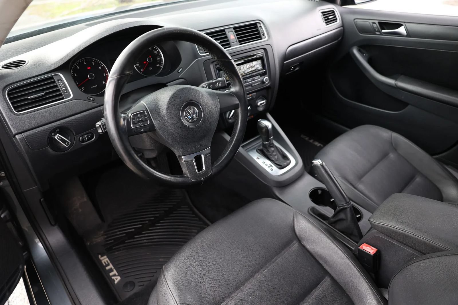 Used 2012 Volkswagen Jetta SE FWD image 17