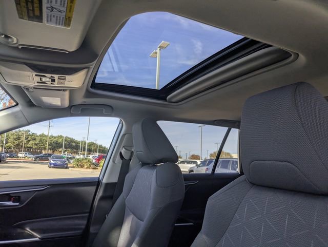 Used 2024 Toyota RAV4 XLE image 27