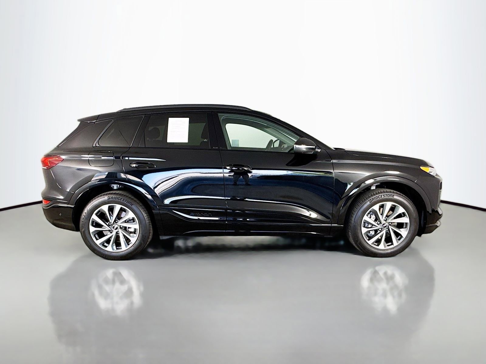 Used 2025 Audi Q6 e-tron Premium w/ Convenience Package AWD/4WD image 8