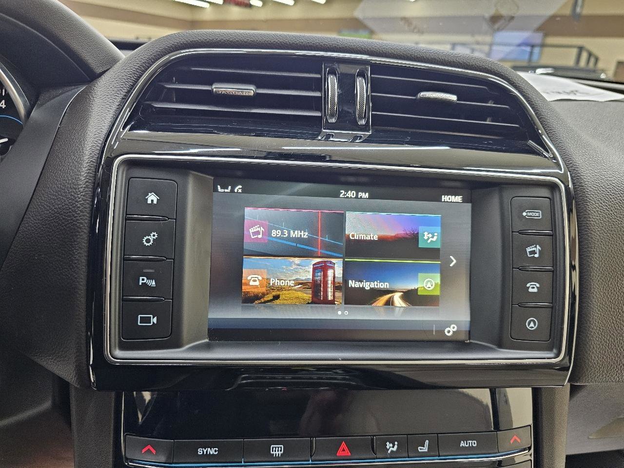 Used 2018 Jaguar F-PACE Prestige AWD/4WD image 33