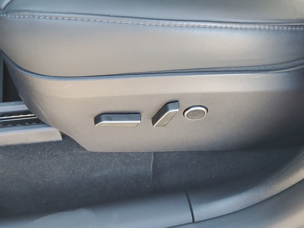 Used 2024 Tesla Model Y Performance image 19