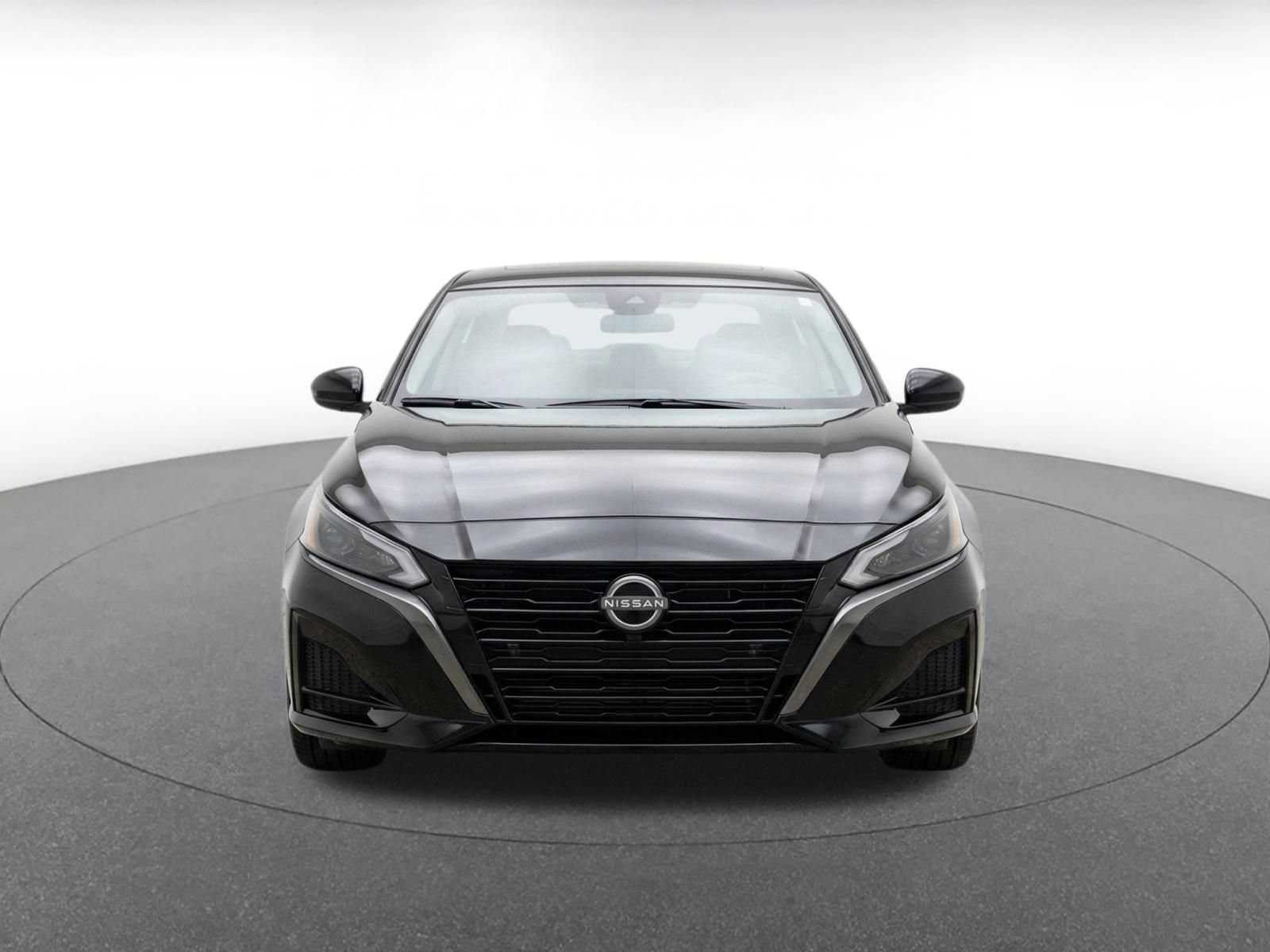 Used 2026 Nissan Altima 2.5 SV FWD image 2