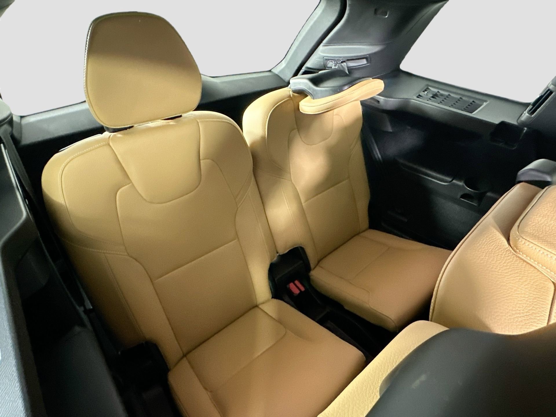 Used 2018 Volvo XC90 T6 Momentum w/ Convenience Package image 28