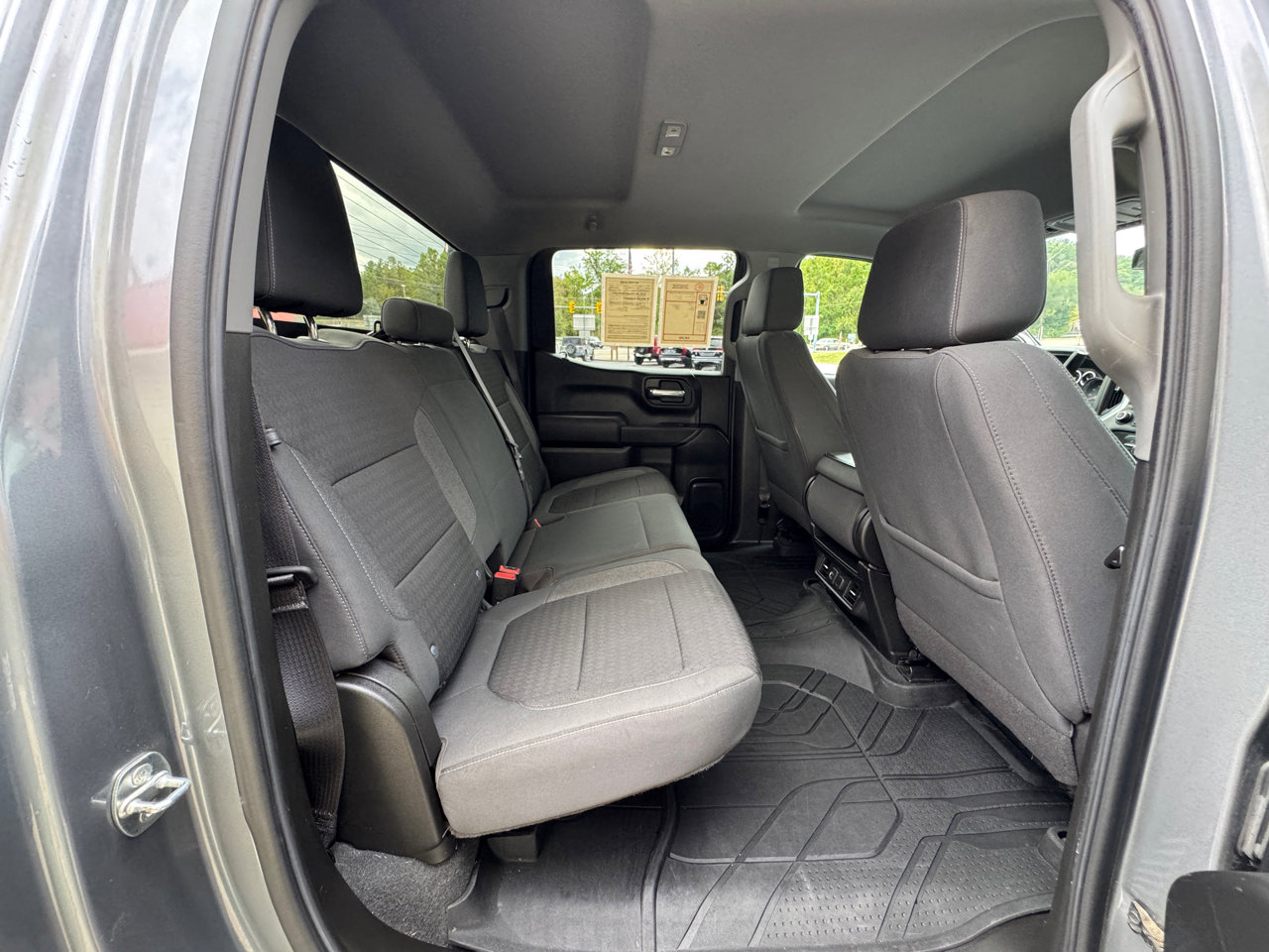 Used 2021 Chevrolet Silverado 1500 LT image 18