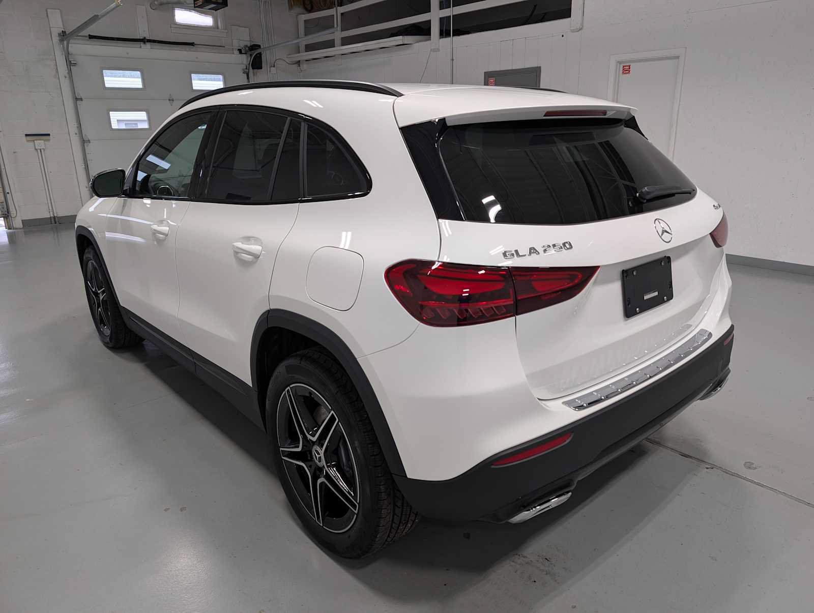 New 2026 Mercedes-Benz GLA 250 4MATIC image 9