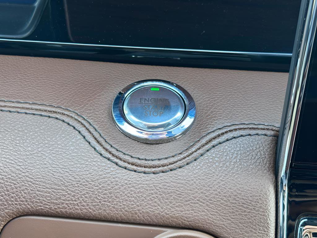 Used 2024 Lincoln Navigator Reserve image 23