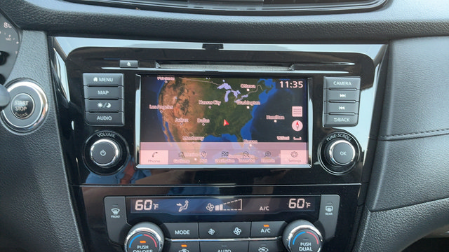 Used 2018 Nissan Rogue SV w/ Premium Package AWD/4WD image 11