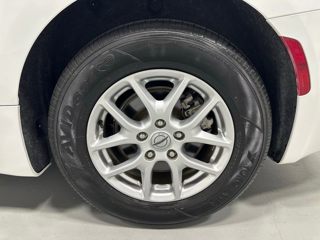 Used 2023 Chrysler Voyager LX image 67