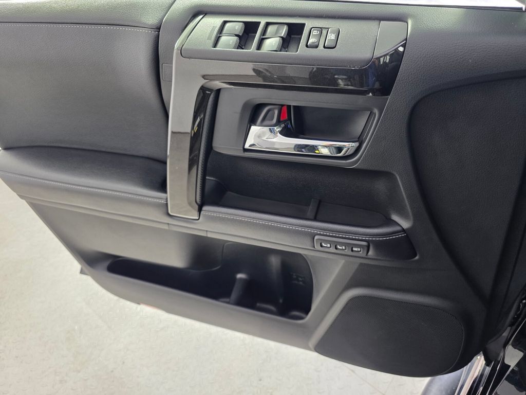 Used 2019 Toyota 4Runner Limited AWD/4WD image 26