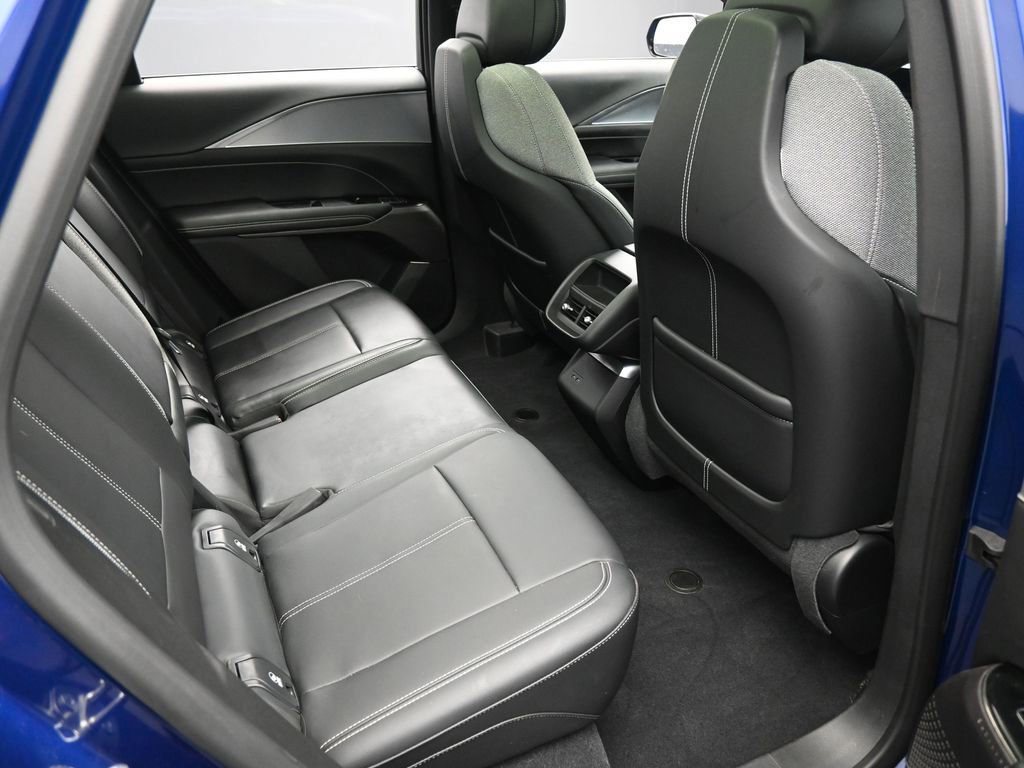 Used 2024 Cadillac Lyriq Tech image 28