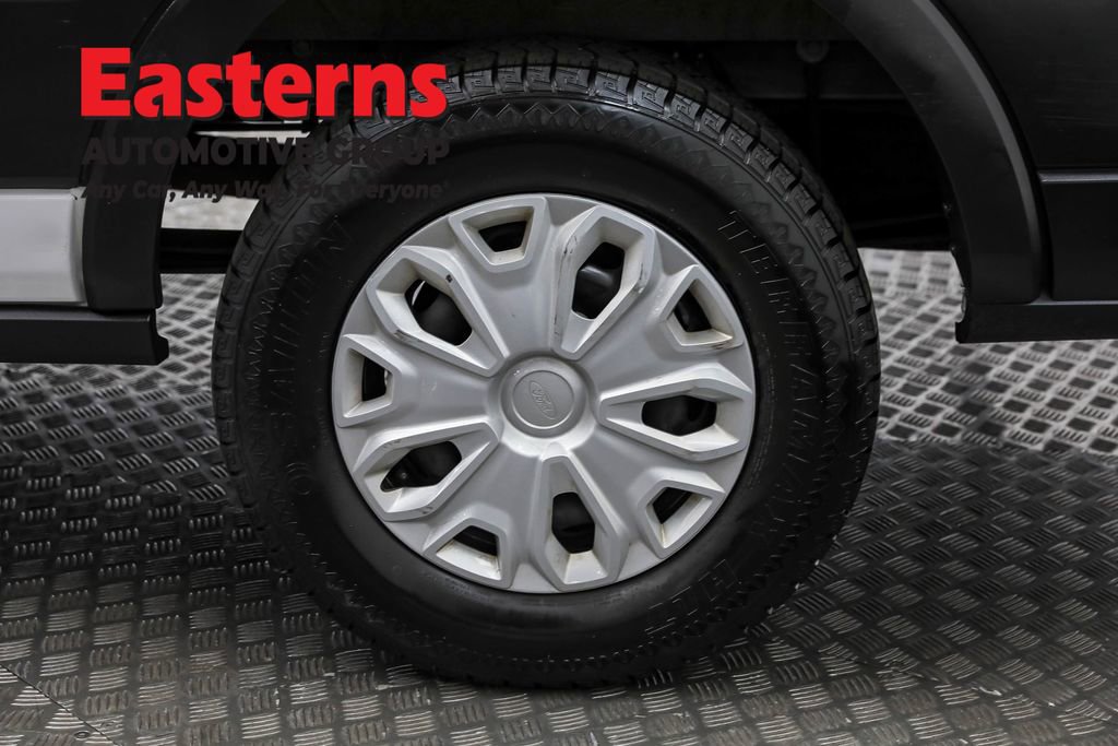 Used 2023 Ford Transit 350 XLT image 31