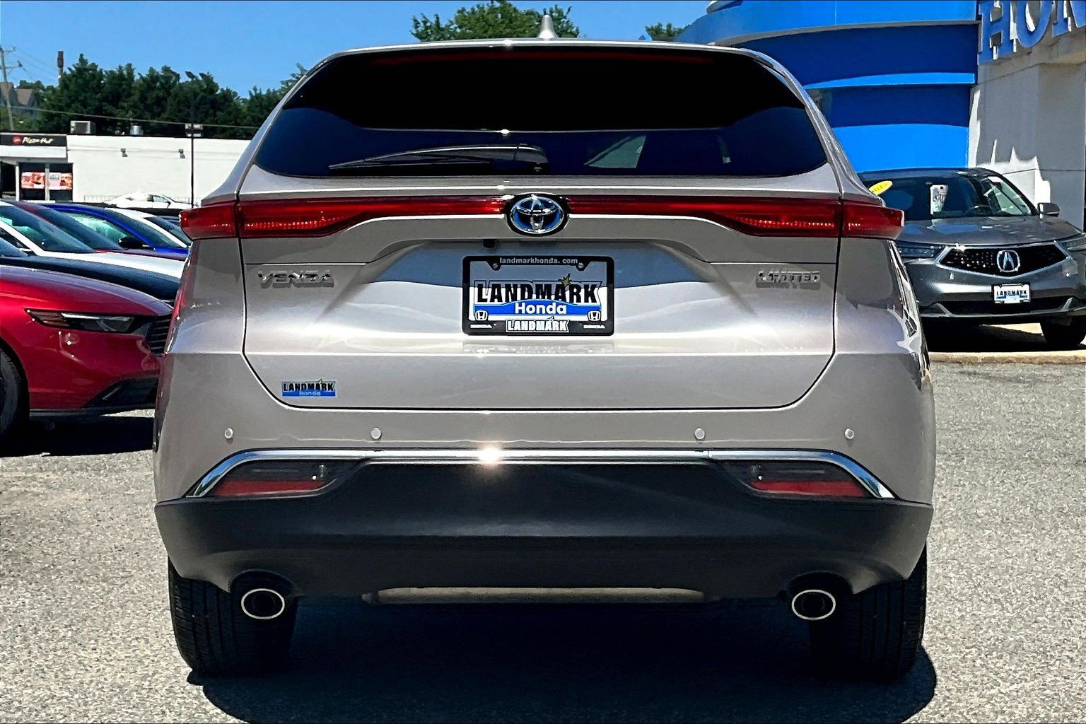 Used 2024 Toyota Venza Limited AWD/4WD image 4