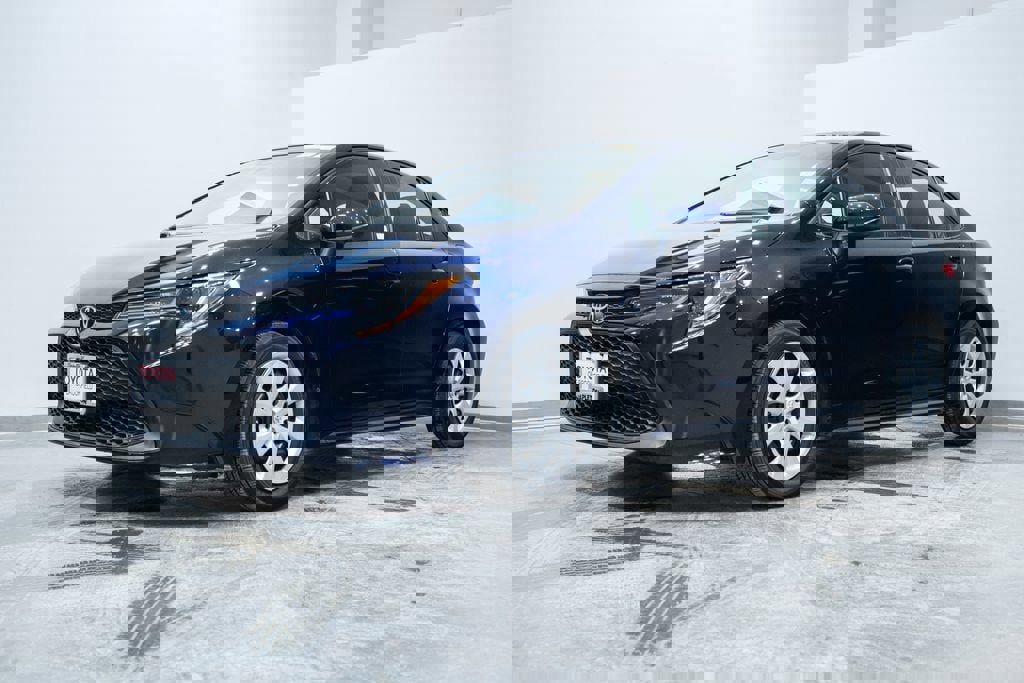 Certified 2020 Toyota Corolla LE image 3
