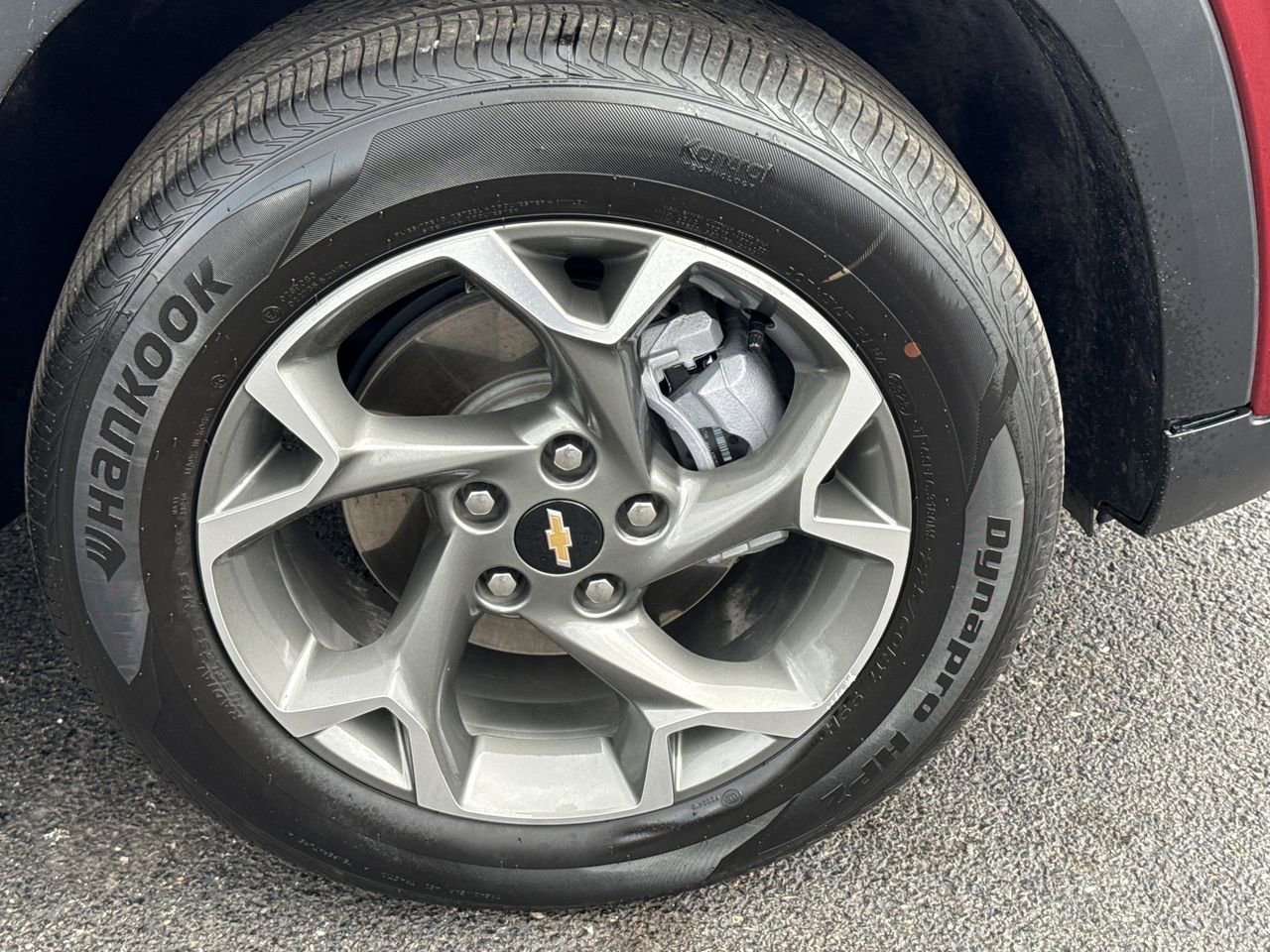 Used 2025 Chevrolet Trax LT w/ LT Convenience Package image 9