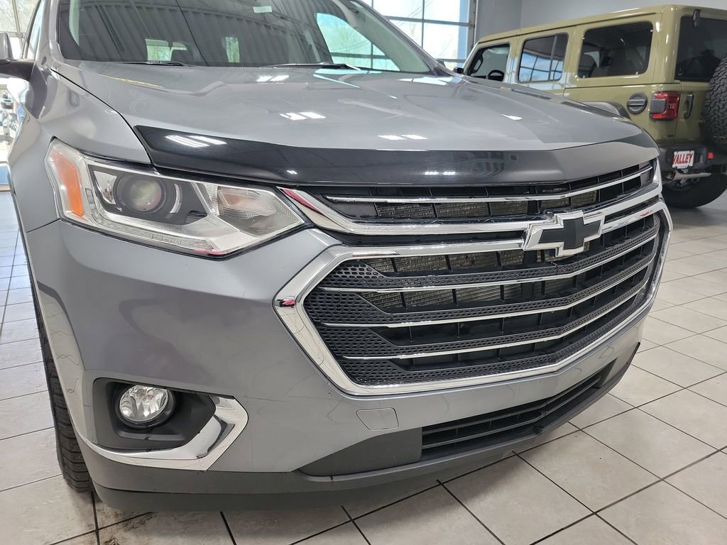 Used 2021 Chevrolet Traverse LT image 19