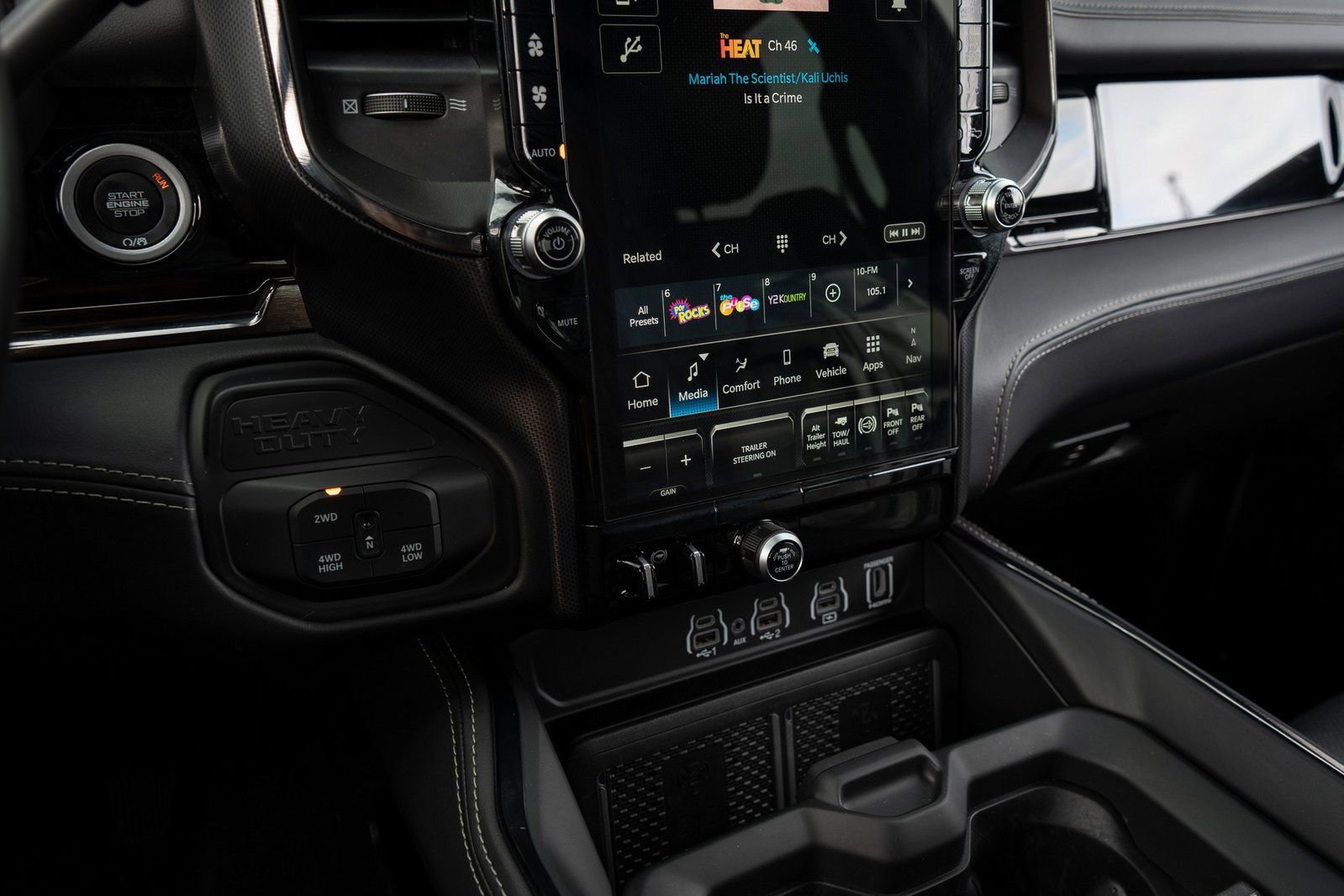 Used 2025 RAM 3500 Limited image 40