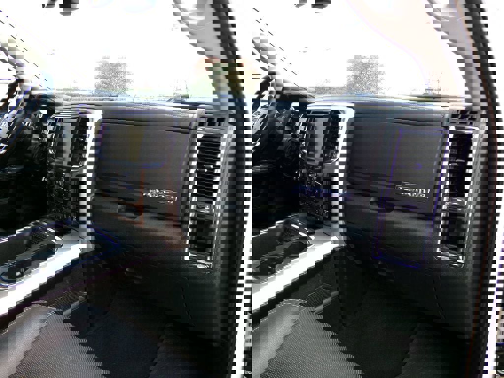 Used 2017 RAM 3500 Laramie image 13